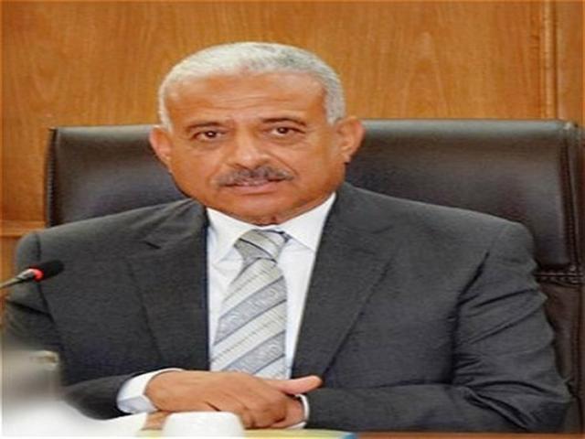 اللواء عبدالمجيد صقر، محافظ السويس،