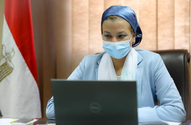 وزيرة البيئة