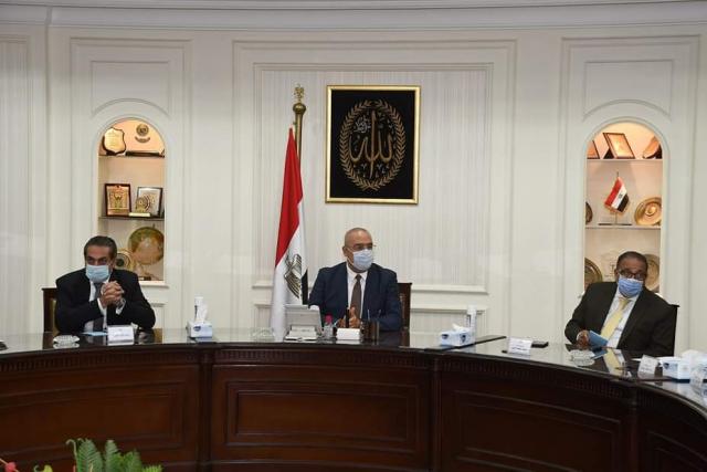 وزير الإسكان