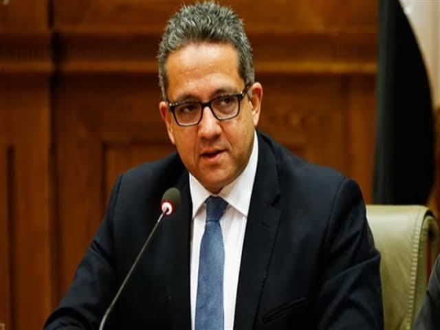 وزير السياحة