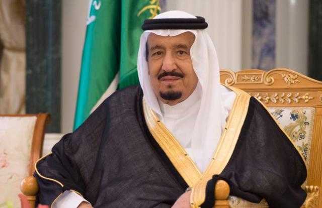 العاهل السعودى يهنئ الشيخ مشعل الأحمد بتزكيته وليًا للعهد فى الكويت